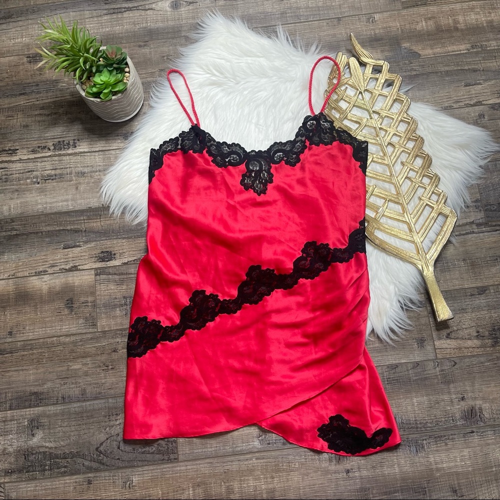 Vintage Victoria’s Secrets Red Black Lace Nightie Nightgown
